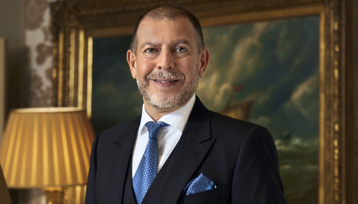 HOM PARVIZ: GENERAL MANAGER OF THE ICONIC GRANDE BRETAGNE HOTEL | Articles & Know-how