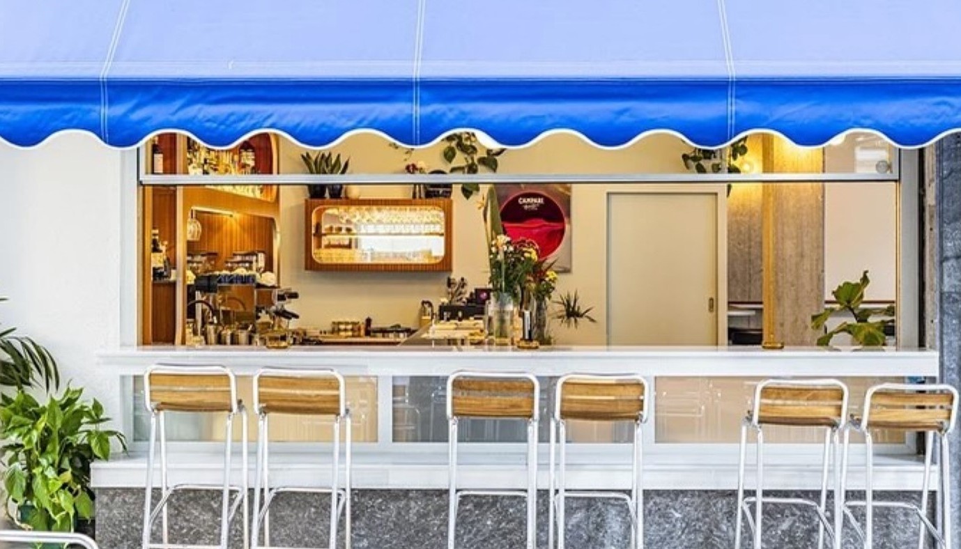 KOMNA TRAKA: THE NEW BAR REVIVING KYPSELI WITH STYLE AND FLAVOUR | The Bars