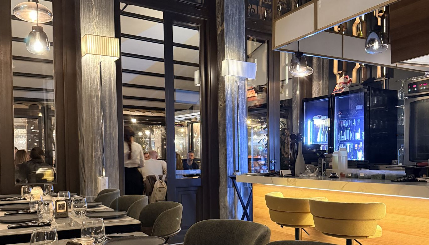 NONNAS: AN INTERESTING BISTRO IN PLAKA BY ILIAS KIAZOLI | Restaurant Reviews