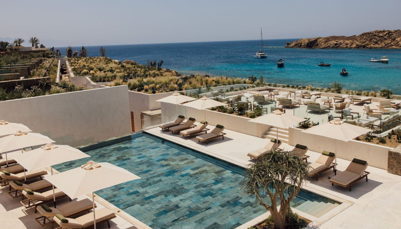 FOUQUET’S MYKONOS: A PARISIAN BREEZE BLOWS ACROSS THE ISLAND OF THE WINDS | Hotels